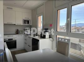 Flat, 111.00 m², near bus and train