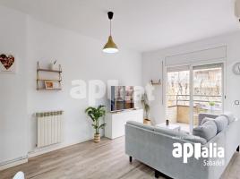 Piso, 107.00 m², cerca de bus y tren