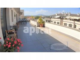 Flat, 68 m², almost new