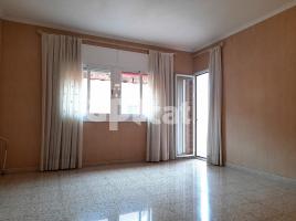 Piso, 90.00 m², cerca de bus y tren