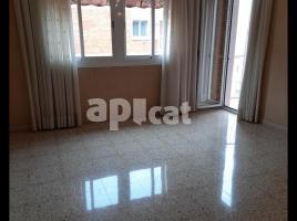 Piso, 90.00 m², cerca de bus y tren