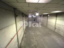 , 977.00 m², Calle Girona