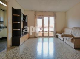 Flat, 105.00 m², near bus and train