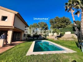 Houses (detached house), 517 m², almost new, Zona