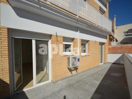 Piso, 68.00 m², cerca de bus y tren, nuevo