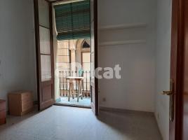 Flat, 78.00 m², close to bus and metro