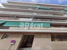 Piso, 90.00 m², cerca de bus y tren