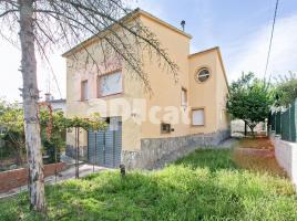 Houses (detached house), 240.00 m², Calle d'Antoni Tàpies