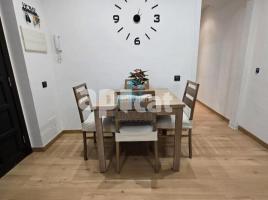 Apartamento, 56.00 m², cerca de bus y tren, Calle Alt de Sant Pere