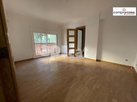 Piso, 75.00 m², cerca de bus y tren