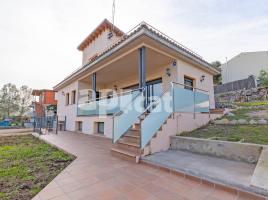 Casa (unifamiliar aislada), 318.00 m², cerca de bus y tren, seminuevo