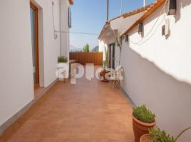 Houses (terraced house), 404.00 m², near bus and train