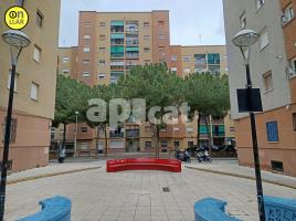 Piso, 95.00 m², cerca de bus y tren