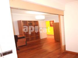 Attic, 71.00 m², near bus and train, molinou