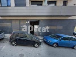 Flat, 72.00 m², near bus and train, almost new, Llevant