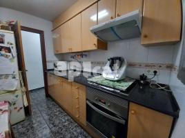 Piso, 78.00 m², cerca de bus y tren