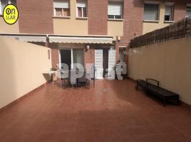 Piso, 87.00 m², cerca de bus y tren, seminuevo