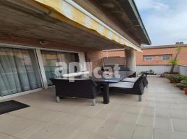 Houses (terraced house), 229.00 m², near bus and train