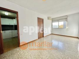 Flat, 60.00 m², close to bus and metro