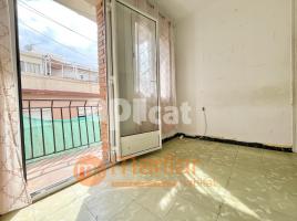 Flat, 56.00 m², near bus and train