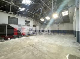 Industrial, 738 m²