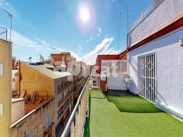 Piso, 110.00 m², cerca de bus y tren