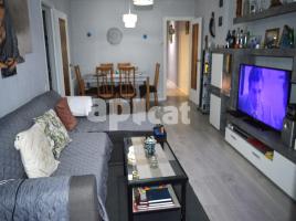 Flat, 74.00 m², near bus and train