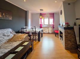 Piso, 77.00 m², cerca de bus y tren