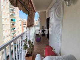 Piso, 85.00 m², cerca de bus y tren