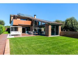 Detached house, 459.09 m²