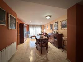 Pis, 105.00 m², seminou