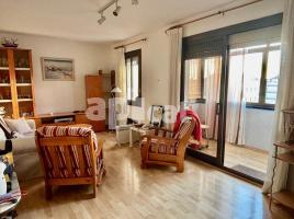 Piso, 63.00 m², cerca de bus y tren