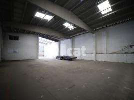 Nave industrial, 567.00 m², seminuevo, Calle Joan Codina Vivet