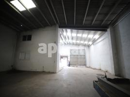 Nave industrial, 567.00 m², seminuevo, Calle Joan Codina Vivet