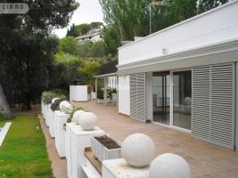 For rent detached house, 307.00 m²