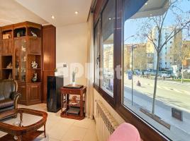 Pis, 100.00 m², prop bus i metro, Fabra i Puig - Hipercor