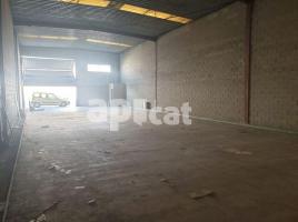 в аренду в промышленный, 301.00 m², Calle dels Pirineus