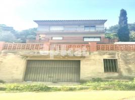 Houses (detached house), 235.00 m², near bus and train