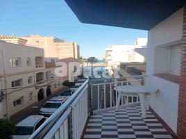 Pis, 65.00 m², près de bus et de train, Calle Joaquim Pàfila