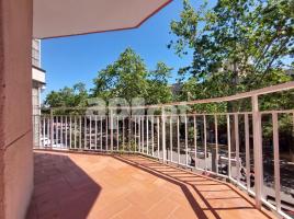 Pis, 99.00 m², حافلة قرب والقطار