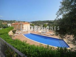 Casa (unifamiliar adossada), 139.00 m², prop de bus i tren