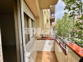 Pis, 91.00 m², prop de bus i tren