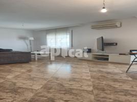 Pis, 113.00 m², prop de bus i tren