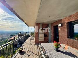 Casa (unifamiliar aislada), 373.00 m², cerca de bus y tren, seminuevo