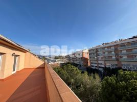 Àtic, 199.00 m², حافلة قرب والقطار