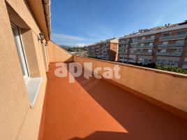 Àtic, 199.00 m², حافلة قرب والقطار