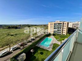 Piso, 104 m², seminuevo, Zona