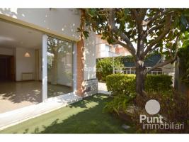 租 unifamiliar adossada, 140.00 m²