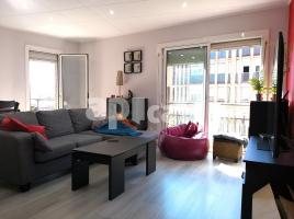 Flat, 100.00 m², near bus and train