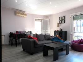Flat, 100.00 m², near bus and train